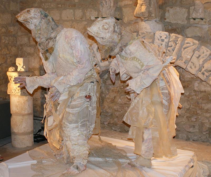 Nuits Romanes 2008 Poissons Pierres_022.jpg